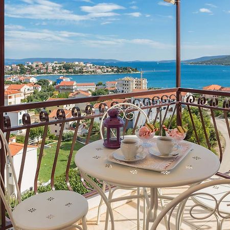 Apartments Loncar Seget Vranjica Bagian luar foto