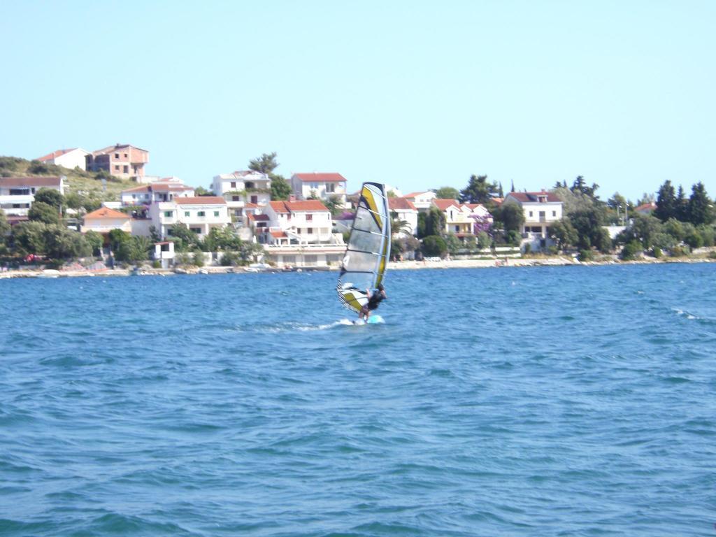 Apartments Loncar Seget Vranjica Bagian luar foto